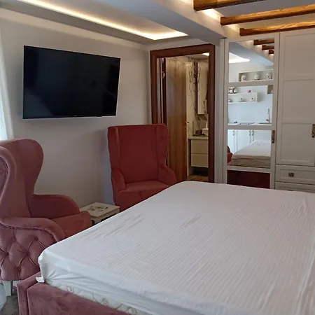 La Casa Velika Plana