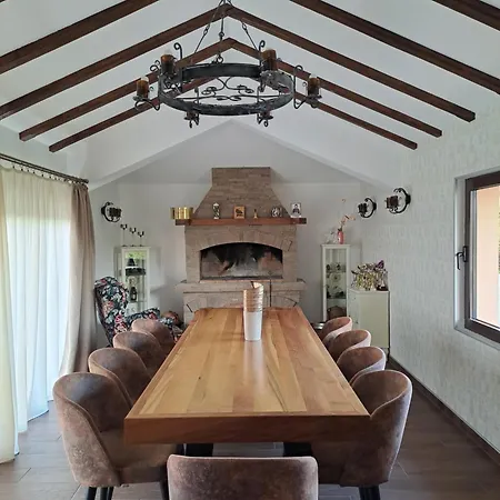 La Casa דירה וליקה פלאנה